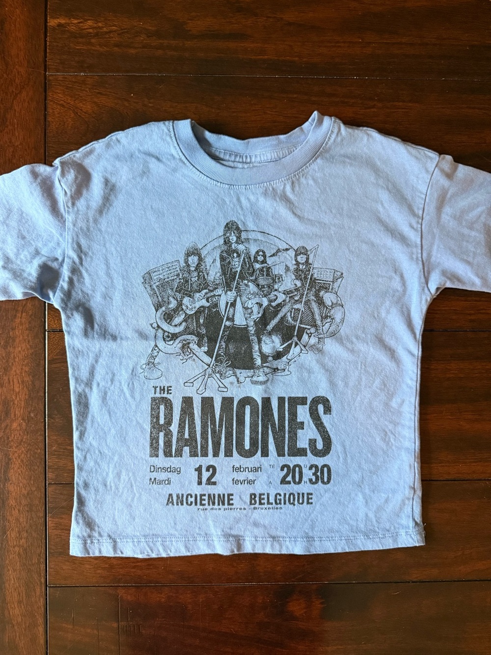 GAP Kids- RAMONES tee (xs)